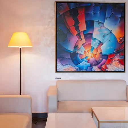 Complex Comfort Hotel